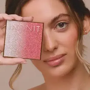https://content.farmasi.al/Product/1002569_64_5.webp